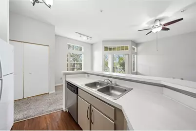 7340 Westpointe Boulevard #332, Orlando, FL 32835 - Photo 9