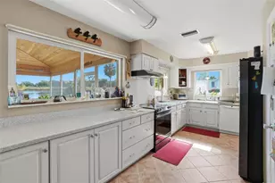 40700 Long Island Dr, Umatilla, FL 32784 - Photo 15