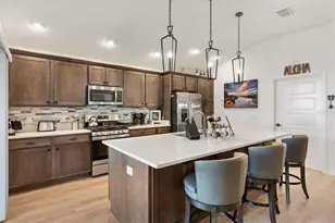7004 Minchew Cir, The Villages, FL 34762 - Photo 9