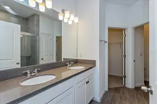 752 Sunshower Dr, Lady Lake, FL 32159 - Photo 9