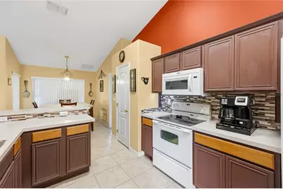 415 Regatta Drive, Groveland, FL 34736 - Photo 9