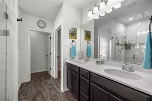 358 Irving Bend Dr, Groveland, FL 34736 - Photo 17