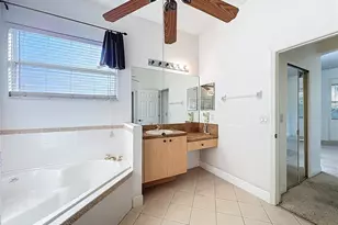 916 Wolf Creek St, Clermont, FL 34711 - Photo 33