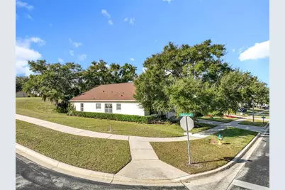 916 Wolf Creek Street, Clermont, FL 34711 - Photo 5