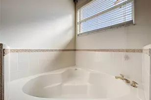 916 Wolf Creek St, Clermont, FL 34711 - Photo 31