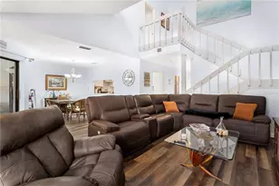 402 Clusterwood Dr, Yalaha, FL 34797 - Photo 7