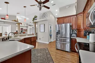 35043 Silver Oak Dr, Leesburg, FL 34788 - Photo 13