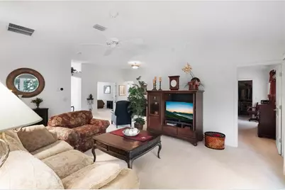 298 Society Hill Circle, The Villages, FL 32162 - Photo 11