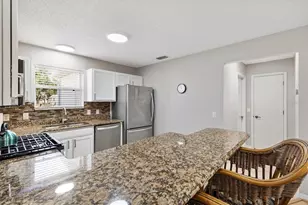 8528 SE 177th Bartram Loop, The Villages, FL 32162 - Photo 11