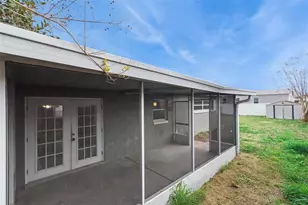 21 Cayman Cir, Umatilla, FL 32784 - Photo 19