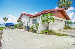 33620 Picciola Dr, Fruitland Park, FL 34731 - Photo 11