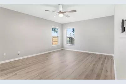 1037 Bluegrass Drive, Groveland, FL 34736 - Photo 15