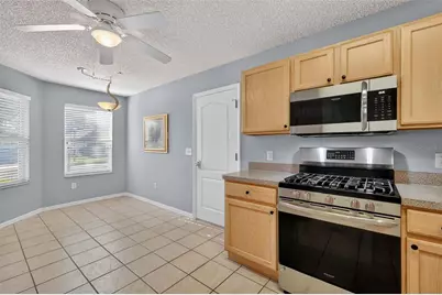 1927 Walden Way, The Villages, FL 32162 - Photo 9