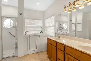 5355 Grove Mnr, Lady Lake, FL 32159 - Photo 31