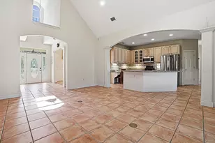 592 Crescent St, Umatilla, FL 32784 - Photo 13