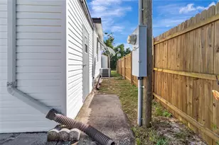 1409 Ridge Rd, Tavares, FL 32778 - Photo 31