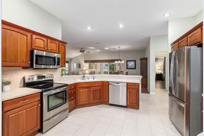 7788 SE 168th Lone Oak Loop, The Villages, FL 32162 - Photo 17