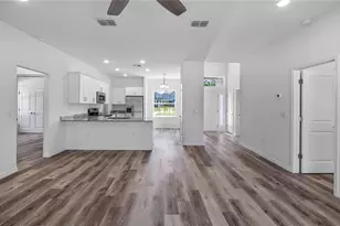 401 W Central Ave, Howey in the Hills, FL 34737 - Photo 9