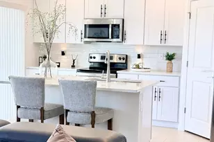 1126 Calico Pointe Cir, Groveland, FL 34736 - Photo 9