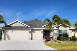 1165 Crouch Dr, The Villages, FL 34762 - Photo 3