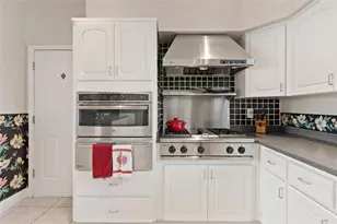 3344 Saratoga Dr, Tavares, FL 32778 - Photo 11