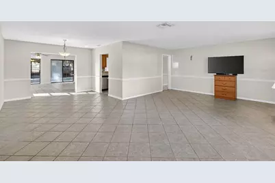 40 S Kentucky Avenue, Umatilla, FL 32784 - Photo 11