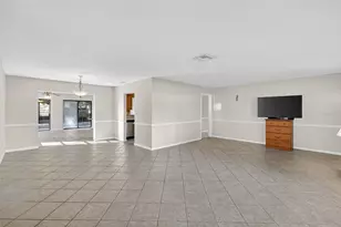 40 S Kentucky Ave, Umatilla, FL 32784 - Photo 11