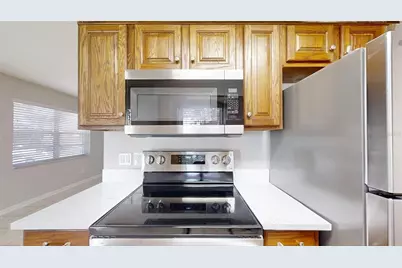 224 W McClendon Street, Lady Lake, FL 32159 - Photo 9