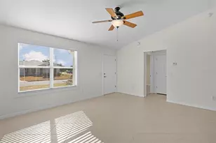 2002 Cedar Ridge Pl, The Villages, FL 32162 - Photo 19