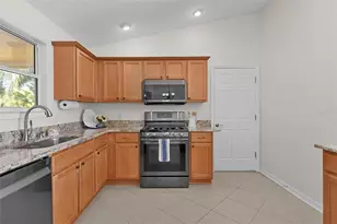 2002 Cedar Ridge Pl, The Villages, FL 32162 - Photo 13