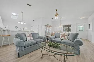 2584 Acosta Ct, The Villages, FL 32162 - Photo 9