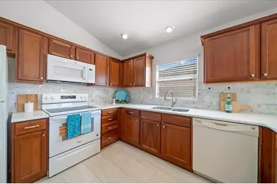 986 Oscar Lane, The Villages, FL 32162 - Photo 11