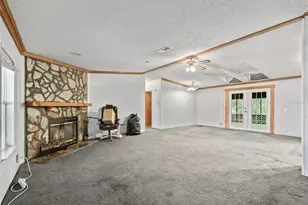 17070 SE 173rd Terrace Rd, Weirsdale, FL 32195 - Photo 5