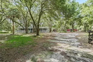 17070 SE 173rd Terrace Rd, Weirsdale, FL 32195 - Photo 1