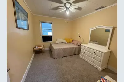 202 S Warfield Avenue, Wildwood, FL 34785 - Photo 11