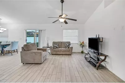 314 Stone Castle Loop, Lady Lake, FL 32159 - Photo 9