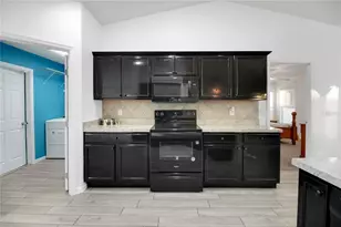 314 Stone Castle Loop, Lady Lake, FL 32159 - Photo 13