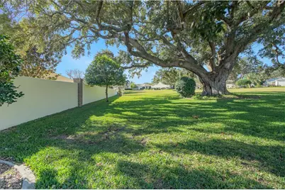 17725 SE 83rd Lucas Court, The Villages, FL 32162 - Photo 13