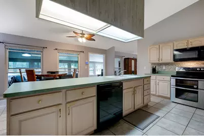 16758 SE 181st Terrace, Weirsdale, FL 32195 - Photo 13