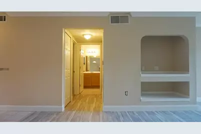 14001 Fairway Island Drive #516, Orlando, FL 32837 - Photo 9