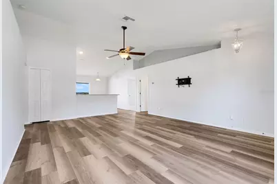 1009 Bluegrass Drive, Groveland, FL 34736 - Photo 11