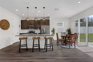 2532 Autumn Stream Dr, Leesburg, FL 34748 - Photo 5