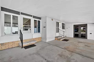 790 Sandi Dr, Leesburg, FL 34788 - Photo 3