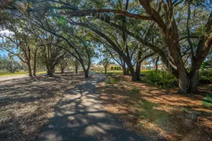 922 Soledad Way, The Villages, FL 32159 - Photo 79