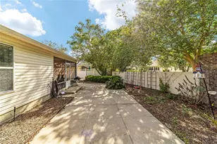 9089 SE 177th Belmont Pl, The Villages, FL 32162 - Photo 5