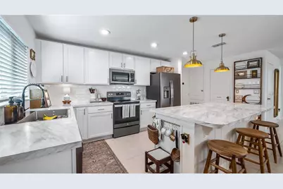 1657 Wilson Prairie Circle, Groveland, FL 34736 - Photo 5