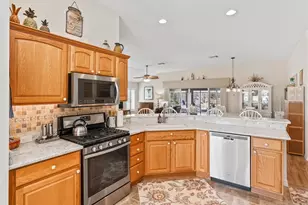 16817 SE 84th Colerain Cir, The Villages, FL 32162 - Photo 21