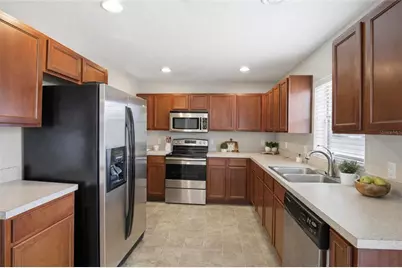 2463 Martins Run, Tavares, FL 32778 - Photo 3