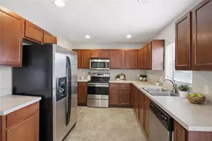 2463 Martins Run, Tavares, FL 32778 - Photo 3