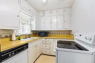 470 Ogden Ave, Umatilla, FL 32784 - Photo 25